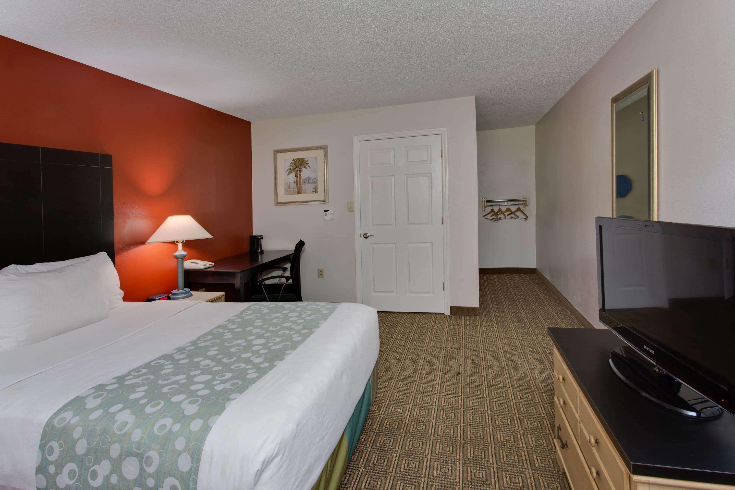 La Quinta Inn By Wyndham Tampa Near Busch Gardens Zewnętrze zdjęcie