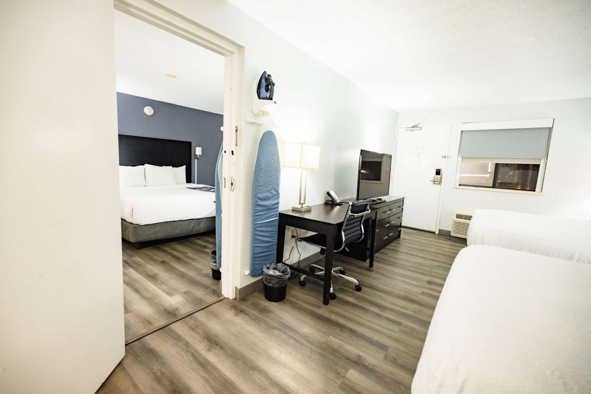 La Quinta Inn By Wyndham Tampa Near Busch Gardens Zewnętrze zdjęcie