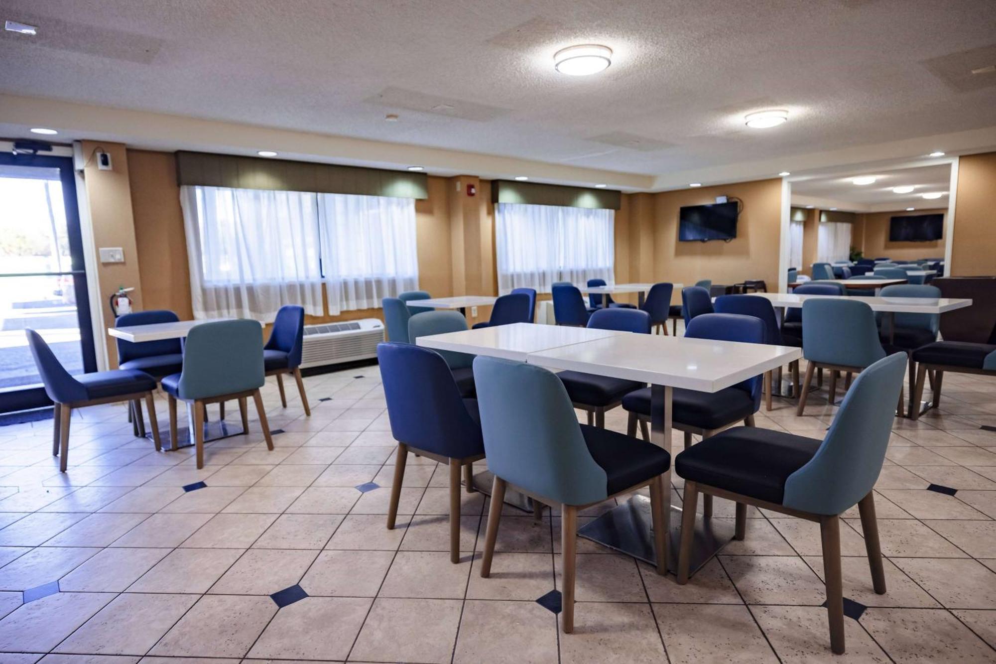 La Quinta Inn By Wyndham Tampa Near Busch Gardens Zewnętrze zdjęcie