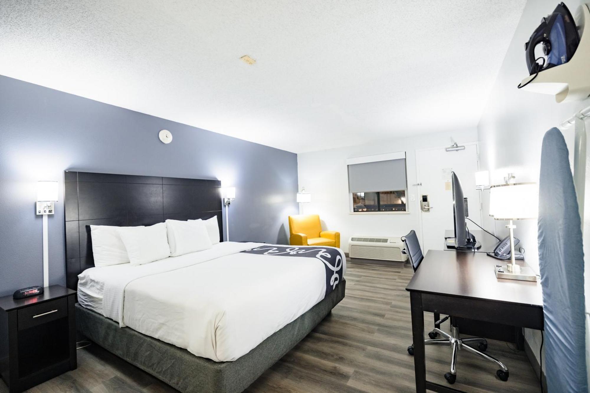 La Quinta Inn By Wyndham Tampa Near Busch Gardens Zewnętrze zdjęcie
